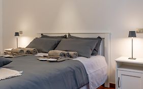 -Near Arena & Parking - Pet Friendly Historical Arena Palace