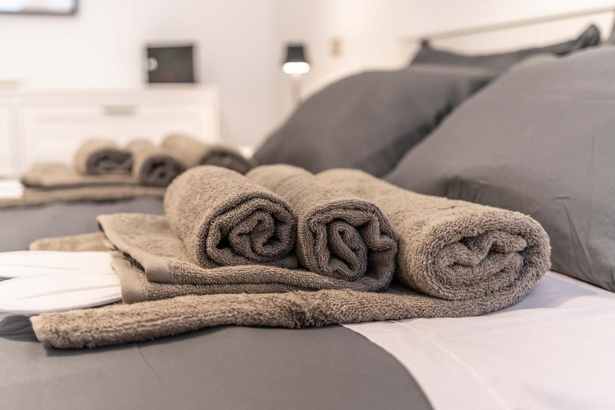 Appartamento -Near Arena & Parking - Pet Friendly Historical Arena Palace Verona Esterno foto