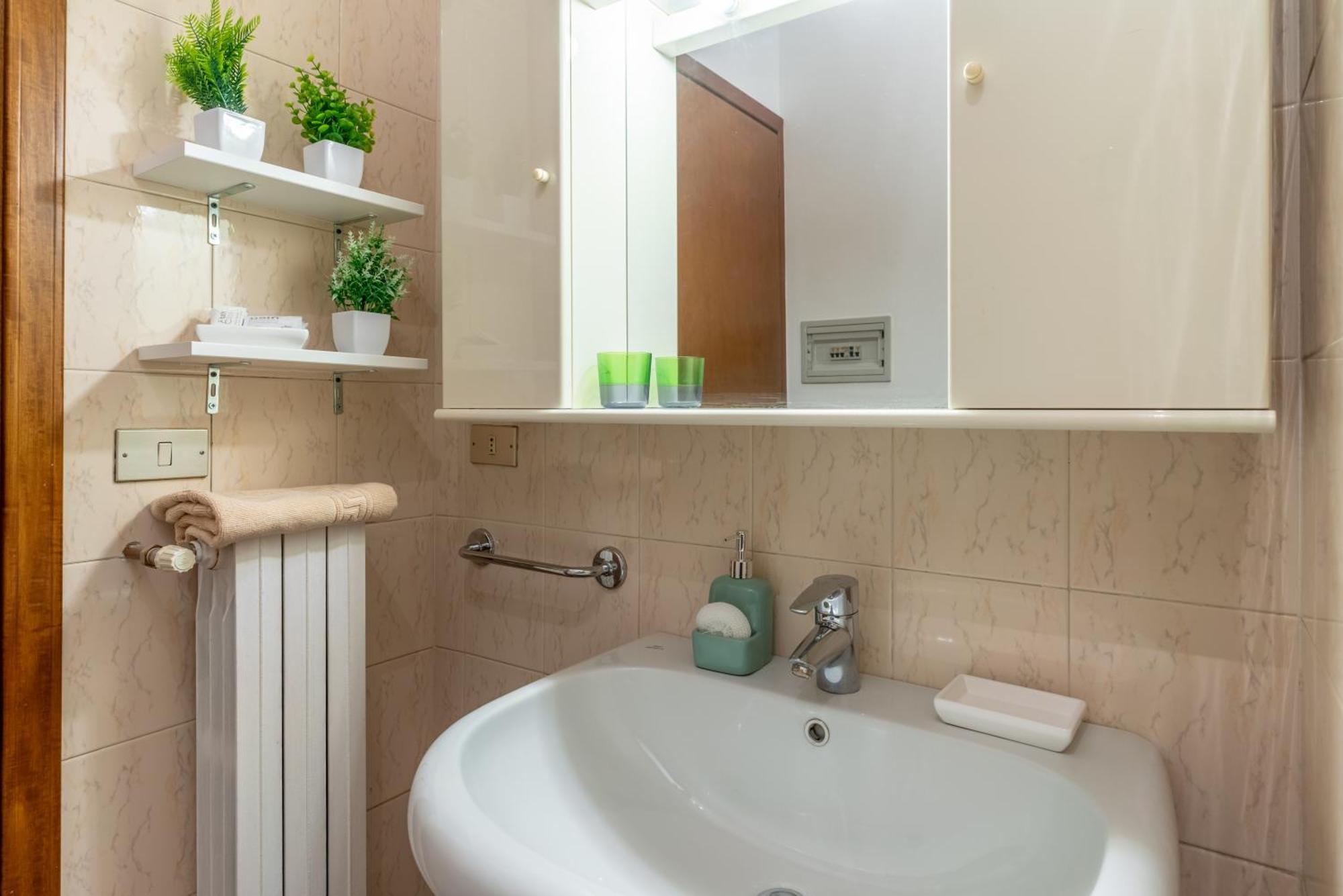 Appartamento -Near Arena & Parking - Pet Friendly Historical Arena Palace Verona Esterno foto